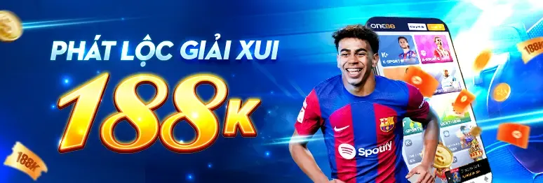 Người chơi tập trung vào bàn Roulette trực tuyến